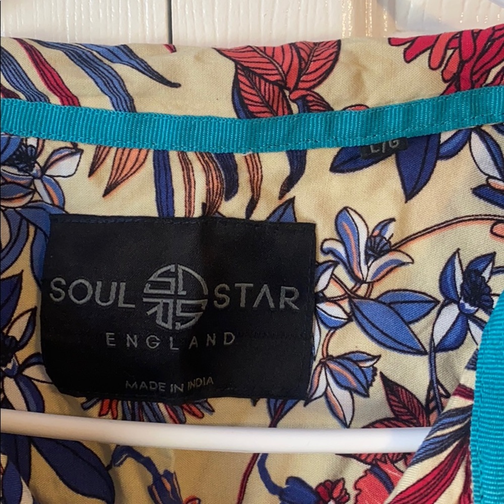floral button down - Picture 2 of 3
